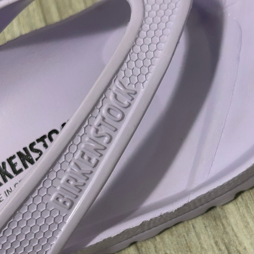 Women's Birkenstock Lavender Vinyl Flip Flops - 6 - Picture 4 of 10